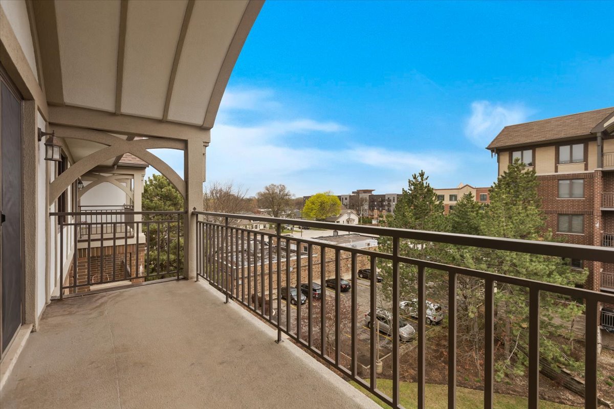 5 South Pine Street, Unit 509 Mount Prospect, IL 60056 - Photo 6 of 31 a view of a balcony