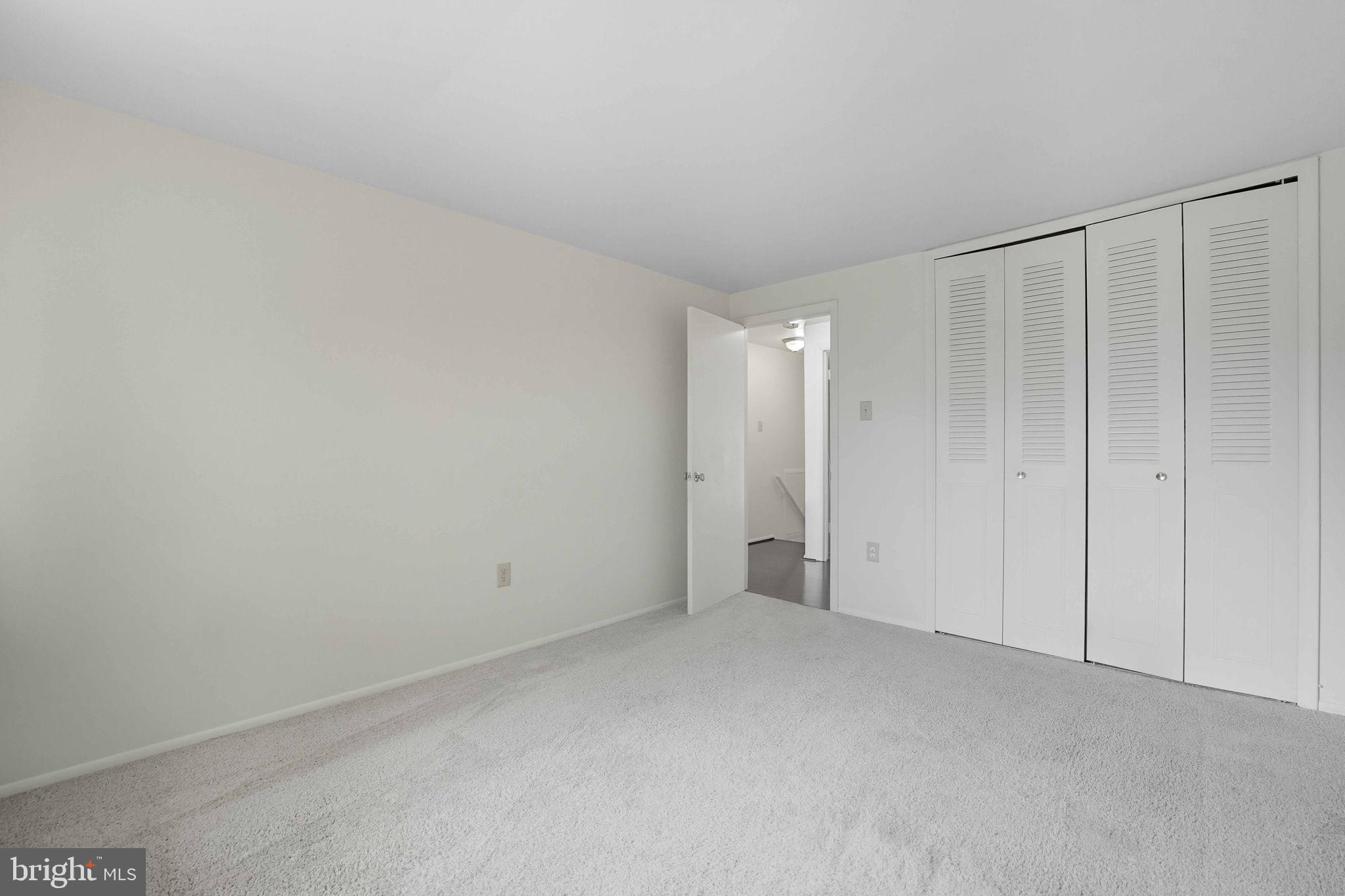 258 North Cottage Road Sterling, VA 20164 - Photo 24 of 33 a view of an empty room