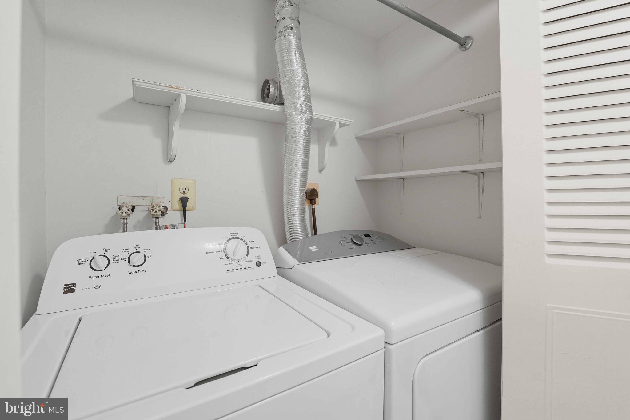 258 North Cottage Road Sterling, VA 20164 - Photo 28 of 33 a utility room with dryer and washer
