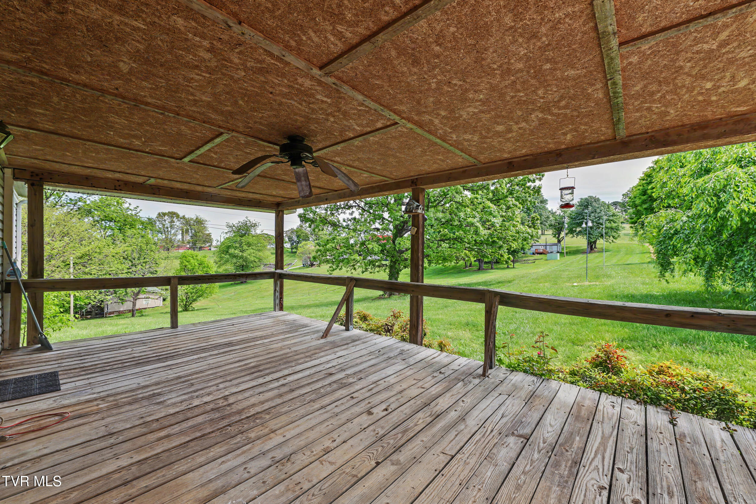 3810 West Allens Bridge Road Greeneville, TN 37743 - Photo 11 of 43 32_img_0280