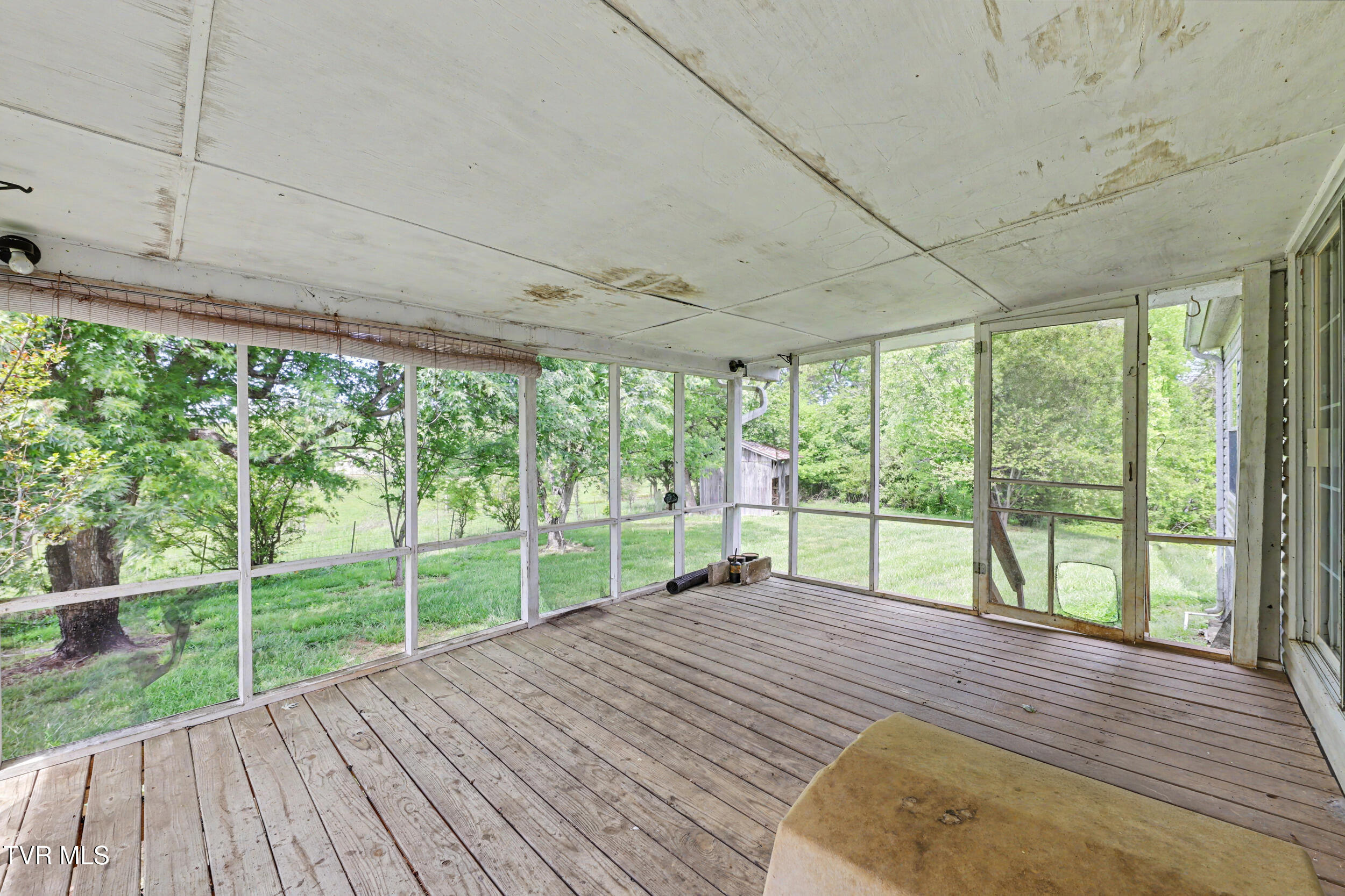 3810 West Allens Bridge Road Greeneville, TN 37743 - Photo 41 of 43 35_img_0300
