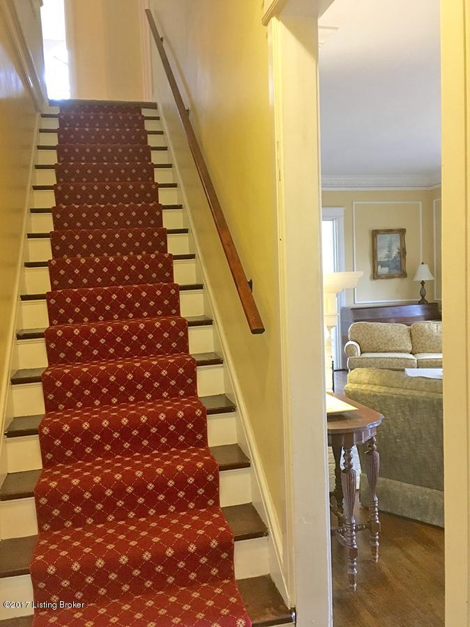 3235 Robin Road Louisville, KY 40213 - Photo 33 of 58 32