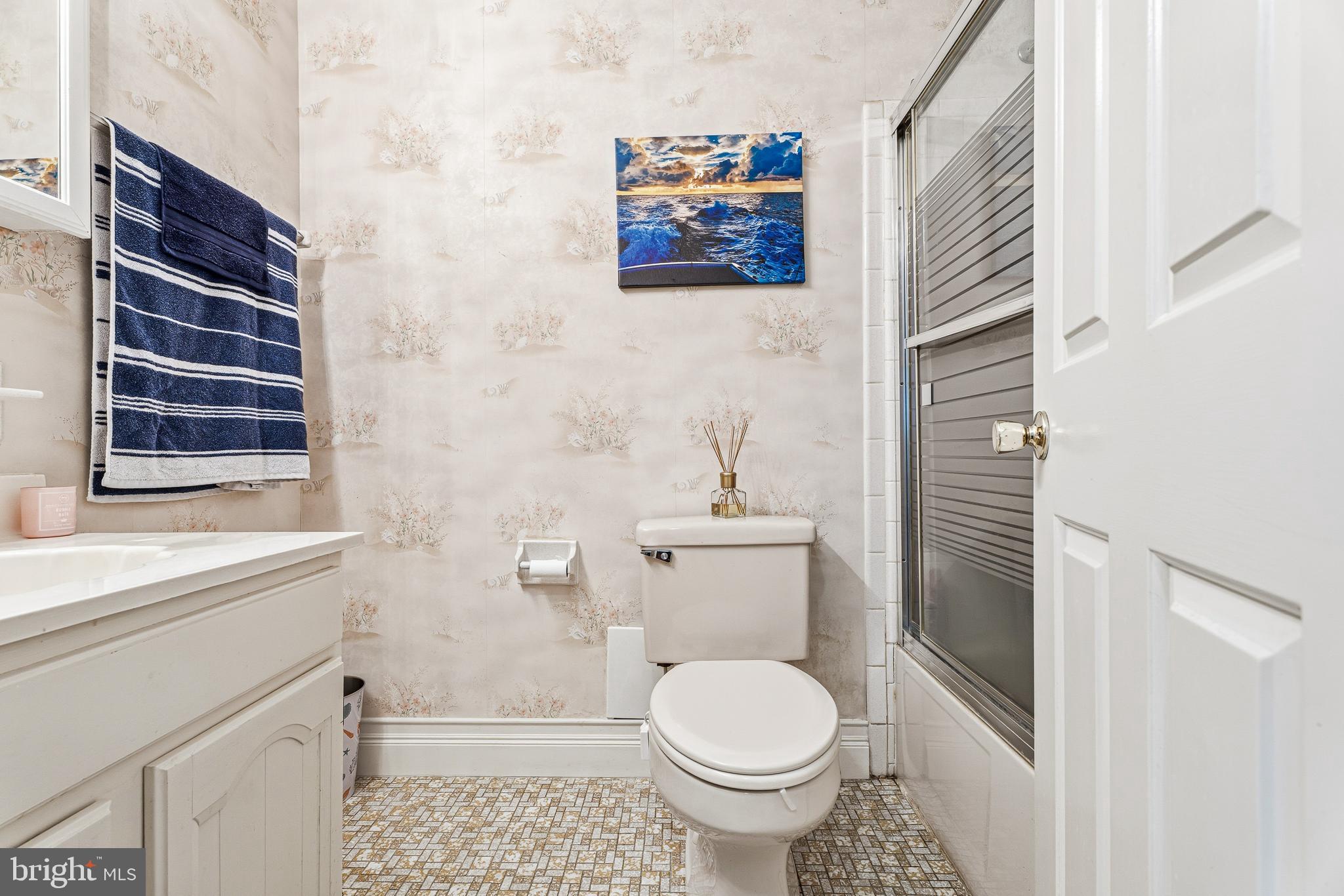 4145 London Bridge Road Finksburg, MD 21048 - Photo 14 of 56 Hall Full Bath
