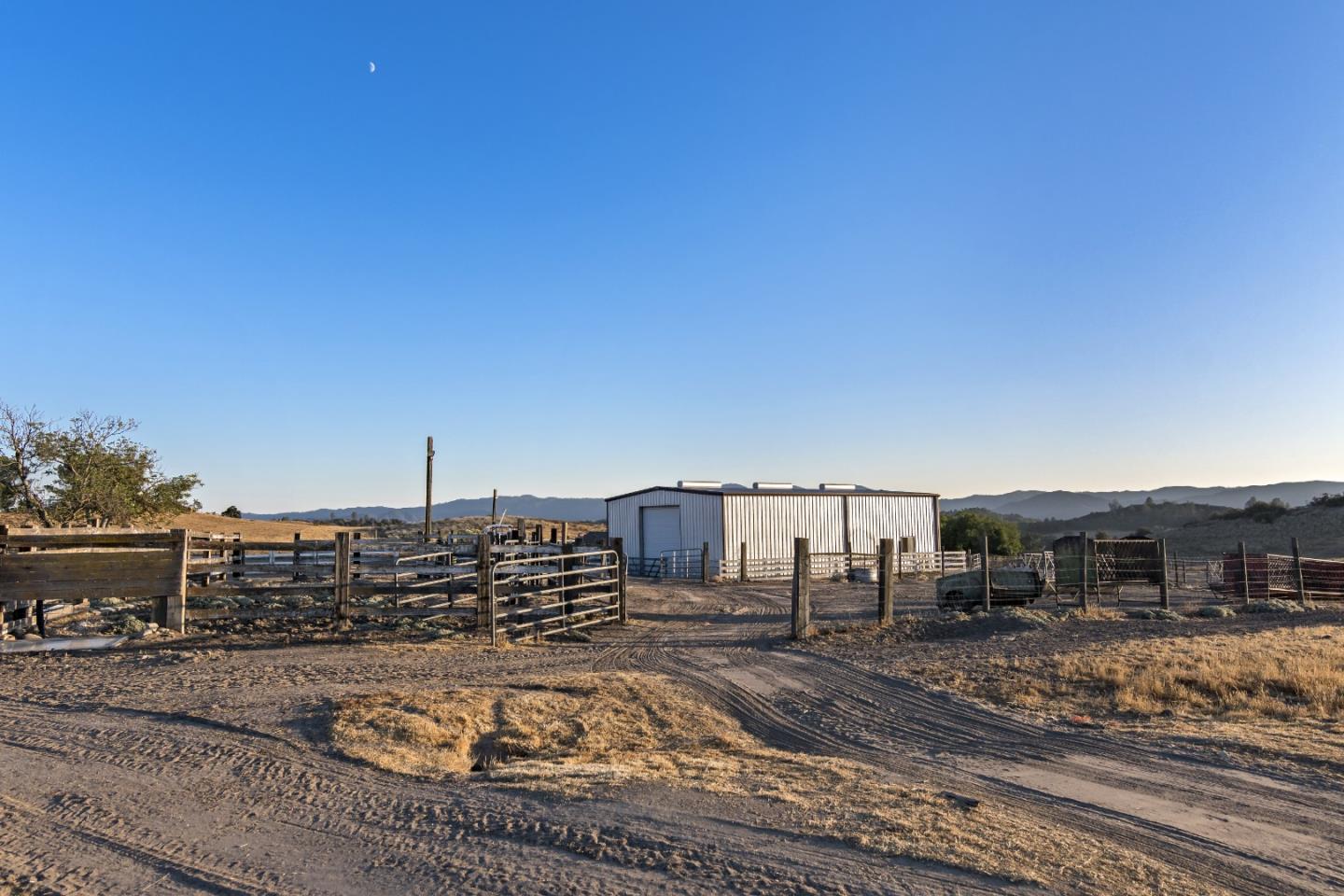 52019 Smith Road Bradley, CA 93426 - Photo 28 of 37 Gallery Image 28