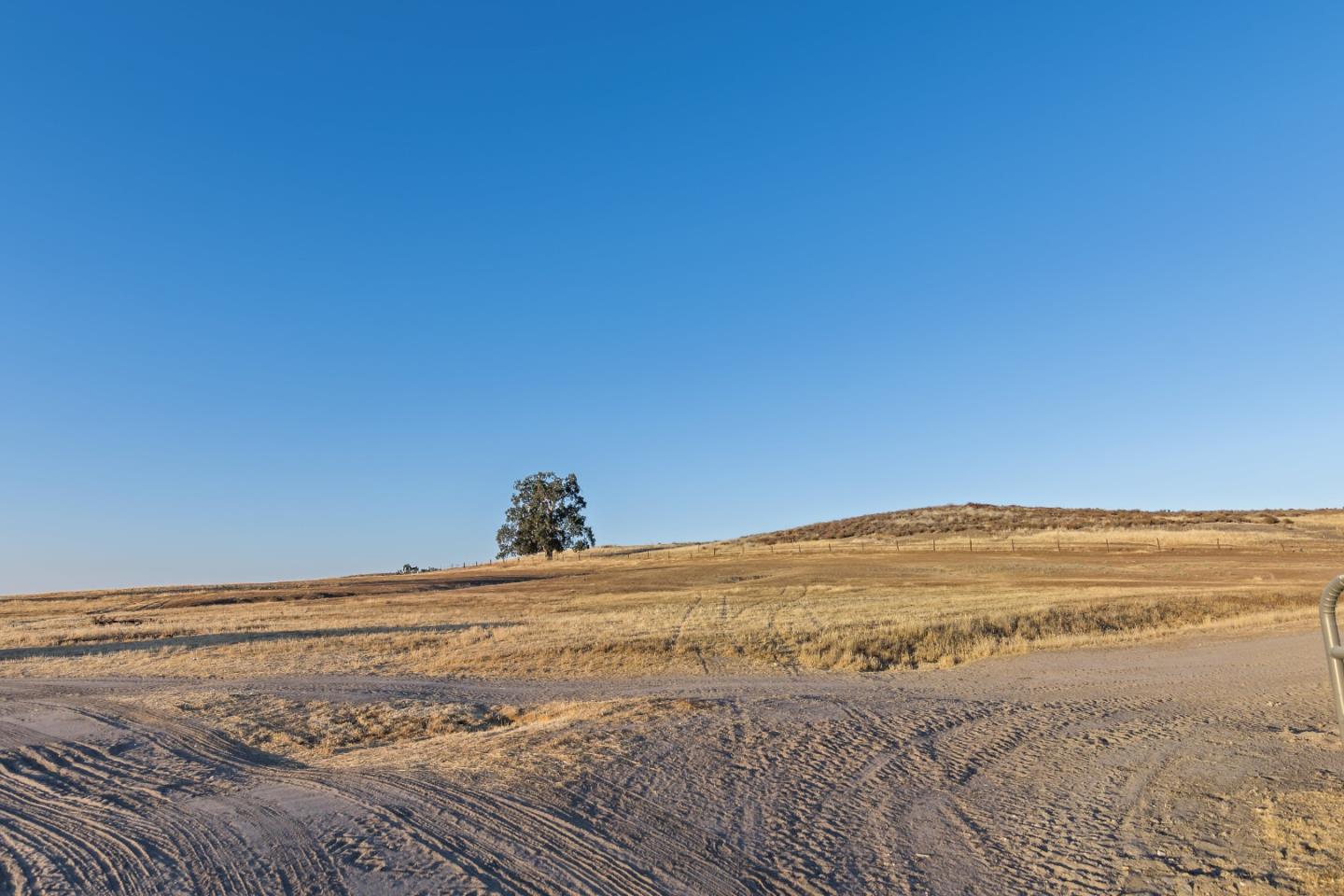 52019 Smith Road Bradley, CA 93426 - Photo 32 of 37 Gallery Image 32