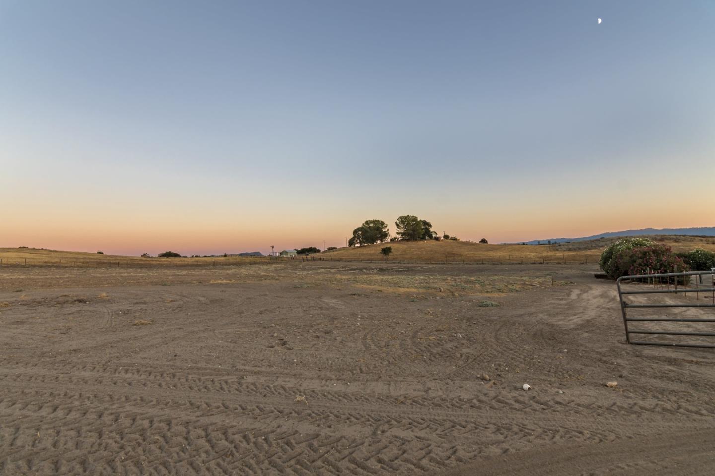 52019 Smith Road Bradley, CA 93426 - Photo 37 of 37 Gallery Image 37