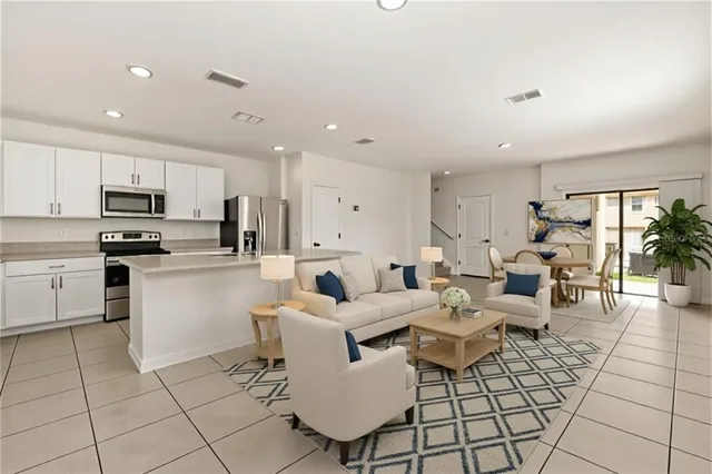 $329,900 | 1797 Red Canyon Drive, Kissimmee, FL 34744