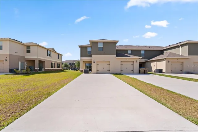 $329,900 | 1797 Red Canyon Drive, Kissimmee, FL 34744