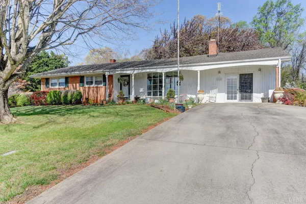 $379,900 | 105 Gaddy Road, Lynchburg, VA 24502