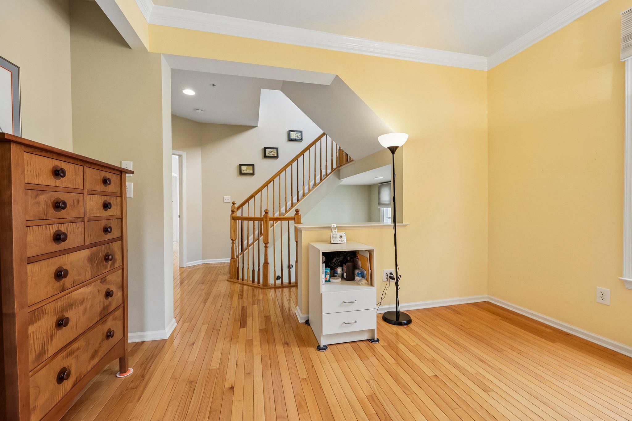331 Alfandre Street Gaithersburg, MD 20878 - Photo 14 of 38 Bright and inviting landing space.