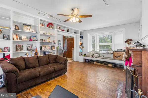 $275,000 | 524 East 21st Street, Chester, PA 19013