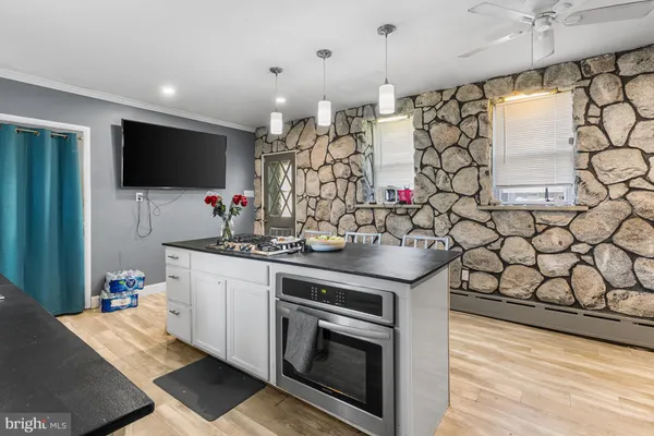 $275,000 | 524 East 21st Street, Chester, PA 19013