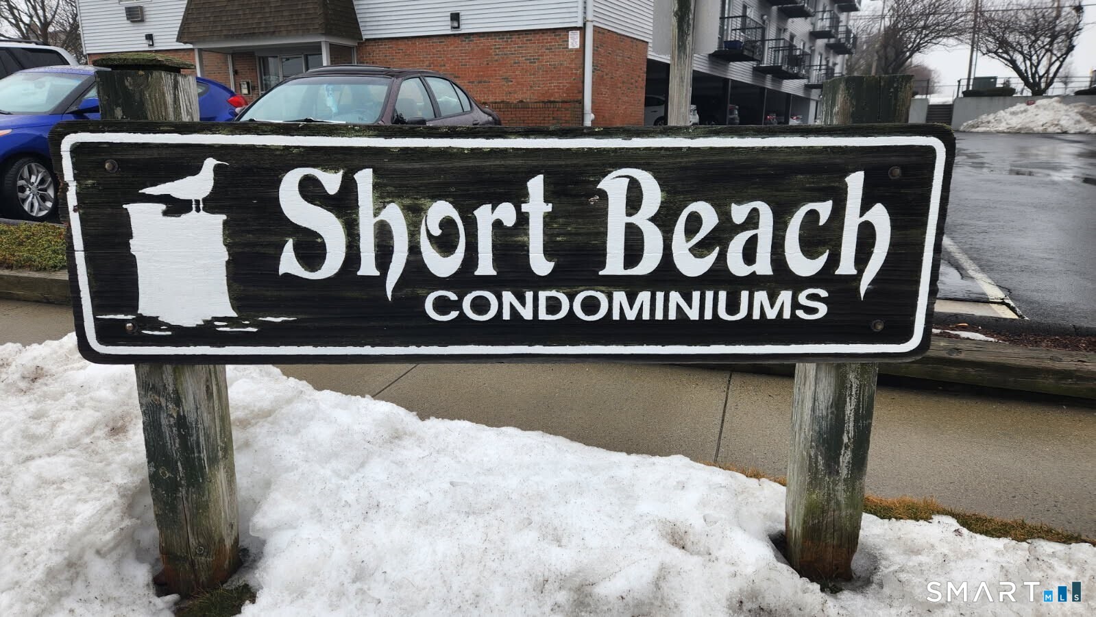 115 Short Beach Road, Unit 304 Stratford, CT 06615 - Photo 7 of 26 a close up of a street sign