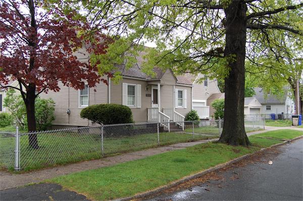 133 Plum Street Springfield, MA 01109 - Photo 4 of 27 Gallery Image 4