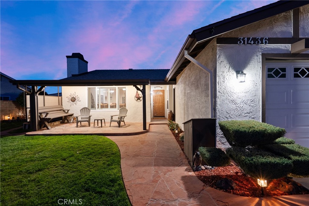 31436 Arrow Point Drive Castaic, CA 91384 - Photo 5 of 76 Front porch with seating.