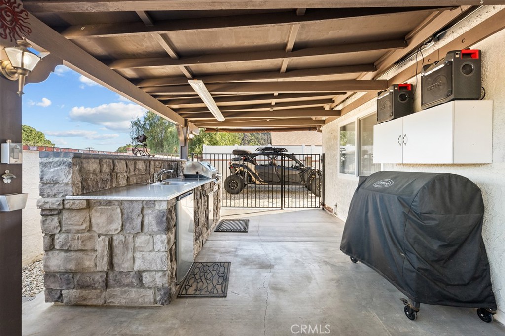 31436 Arrow Point Drive Castaic, CA 91384 - Photo 65 of 76 a view of entryway