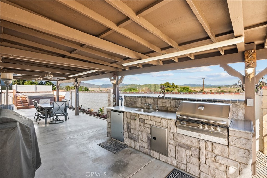 31436 Arrow Point Drive Castaic, CA 91384 - Photo 67 of 76 Built in barbecue.