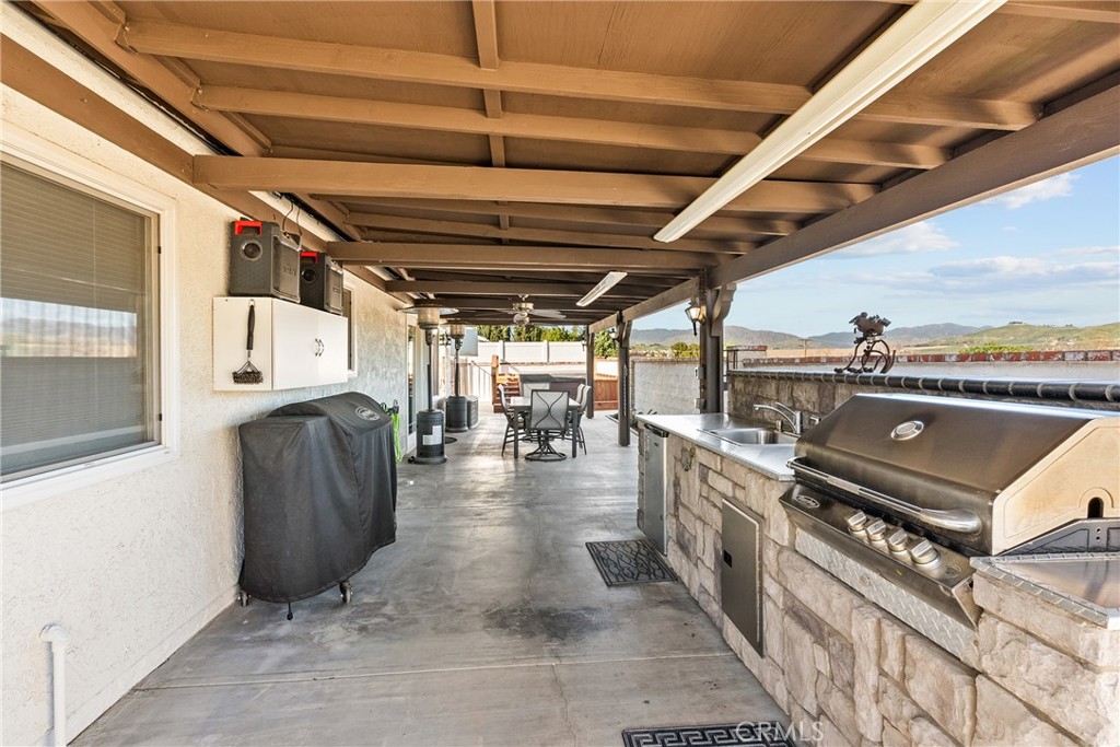 31436 Arrow Point Drive Castaic, CA 91384 - Photo 68 of 76 Built in barbecue.