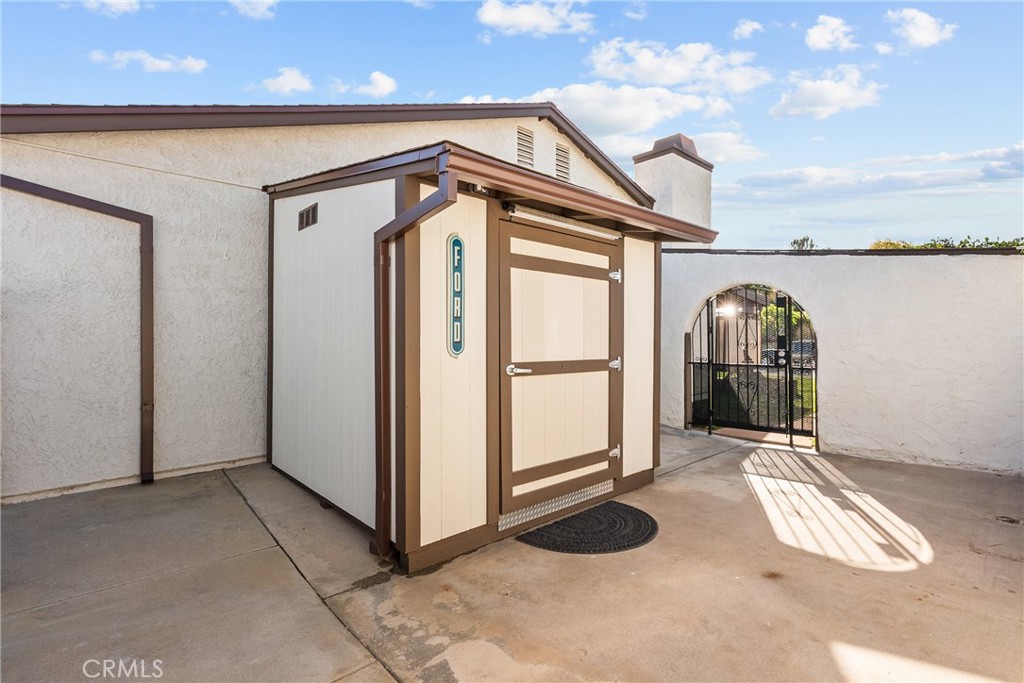 31436 Arrow Point Drive Castaic, CA 91384 - Photo 70 of 76 Side yard with storage.