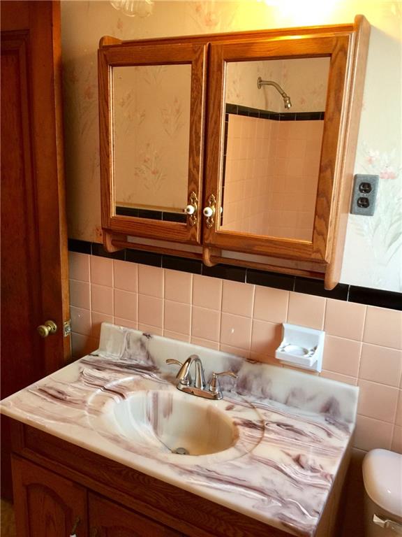 323 Scene Ridge Road McKeesport, PA 15133 - Photo 6 of 16 Gallery Image 6