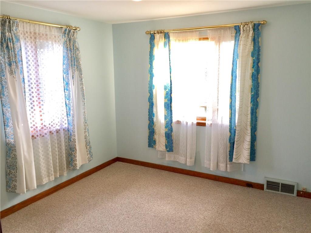 323 Scene Ridge Road McKeesport, PA 15133 - Photo 8 of 16 Gallery Image 8