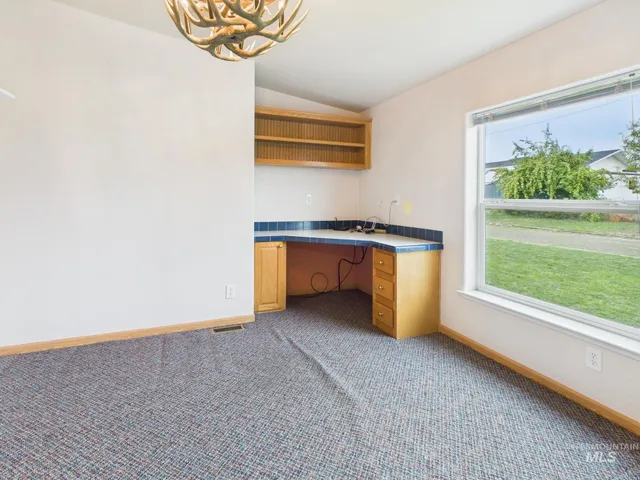 $350,000 | 523 3rd Street, Ferdinand, ID 83526