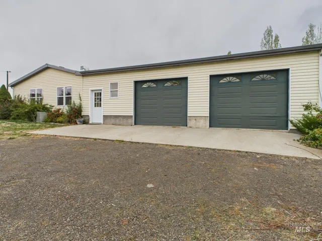 $350,000 | 523 3rd Street, Ferdinand, ID 83526