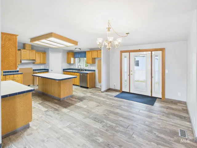 $350,000 | 523 3rd Street, Ferdinand, ID 83526