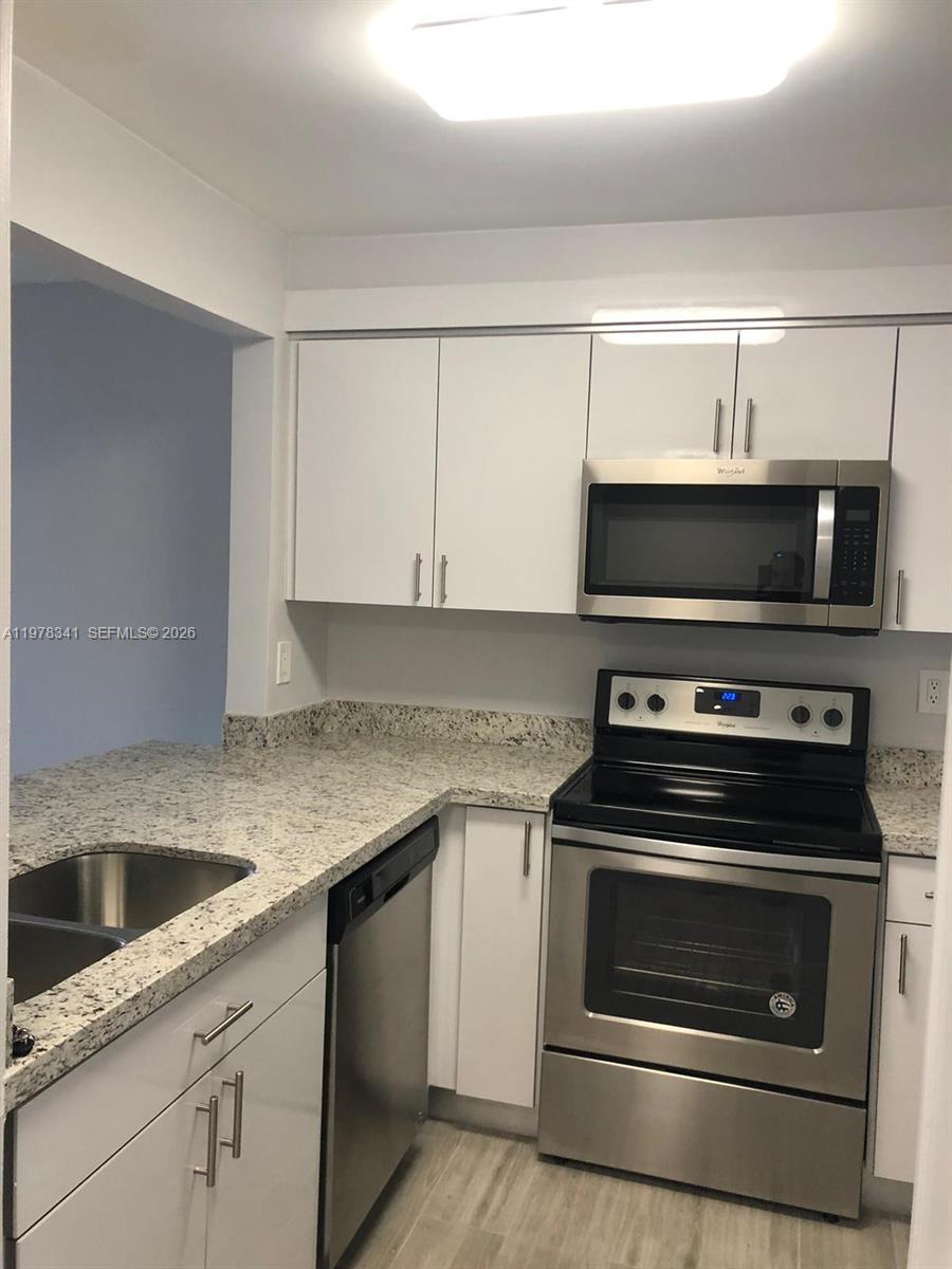 3400 Foxcroft Road, Unit 104 Miramar, FL 33025 - Photo 4 of 23