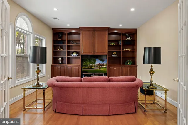 $1,295,000 | 77 Lionheart Terrace, Falling Waters, WV 25419