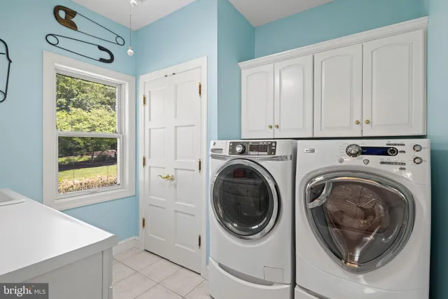 $1,295,000 | 77 Lionheart Terrace, Falling Waters, WV 25419