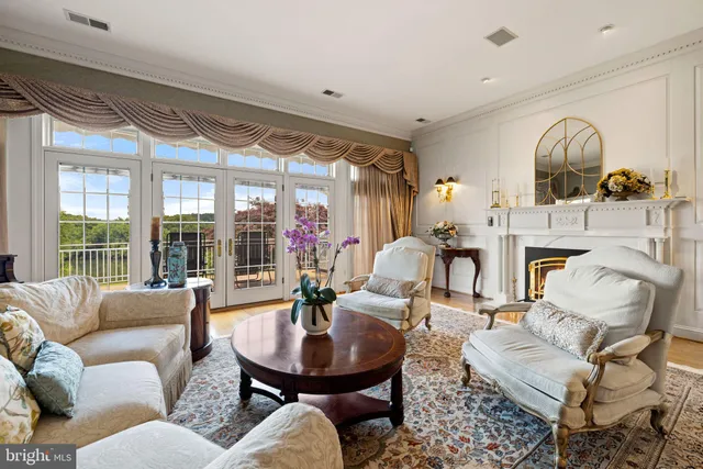 $1,295,000 | 77 Lionheart Terrace, Falling Waters, WV 25419