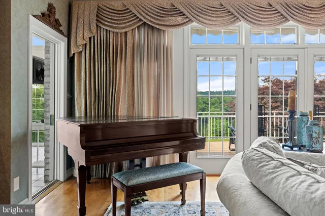 $1,295,000 | 77 Lionheart Terrace, Falling Waters, WV 25419