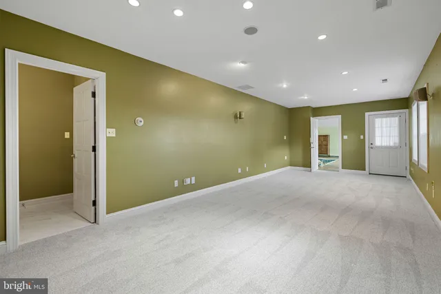 $1,295,000 | 77 Lionheart Terrace, Falling Waters, WV 25419