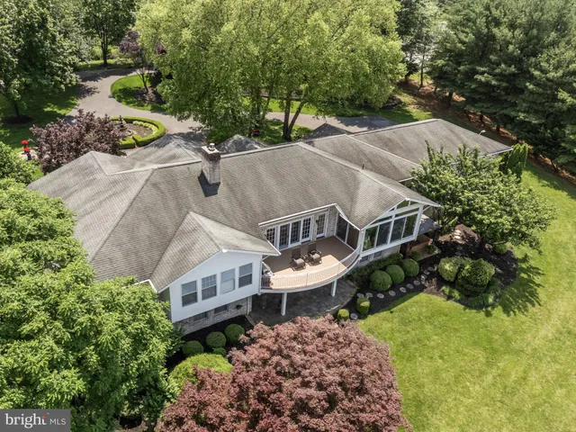 $1,295,000 | 77 Lionheart Terrace, Falling Waters, WV 25419