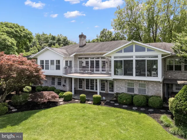 $1,295,000 | 77 Lionheart Terrace, Falling Waters, WV 25419