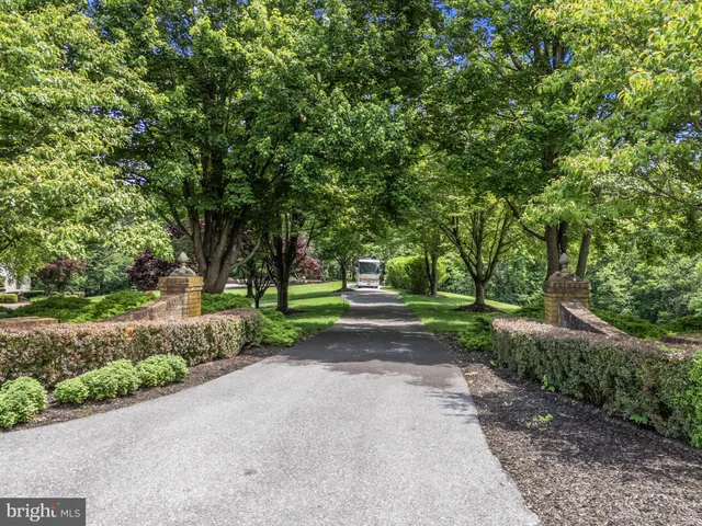 $1,295,000 | 77 Lionheart Terrace, Falling Waters, WV 25419