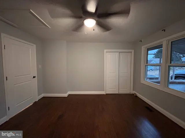 a picture of a picture of a book