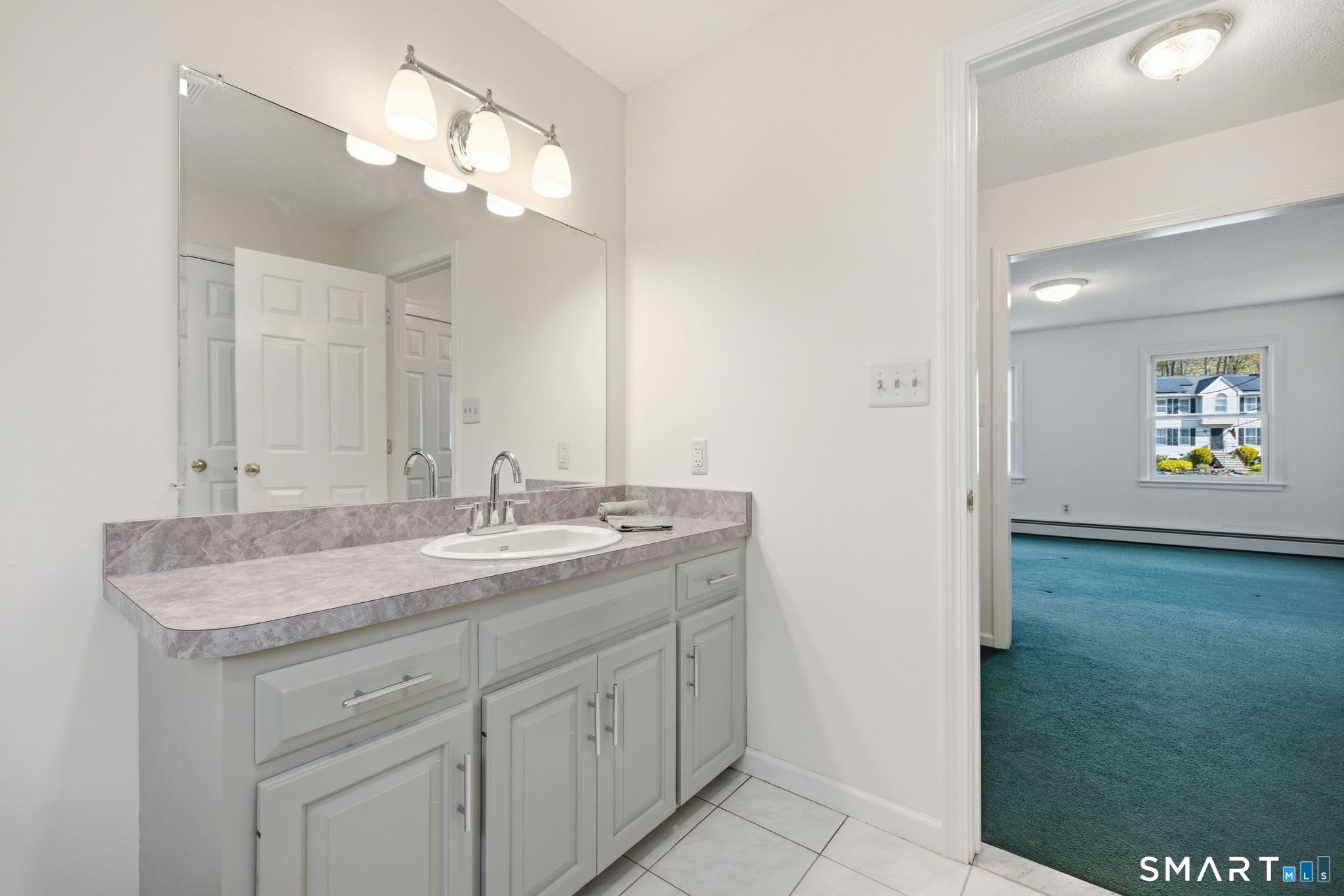 14 Deer Park Road Bristol, CT 06010 - Photo 13 of 20 Primary Full Bath