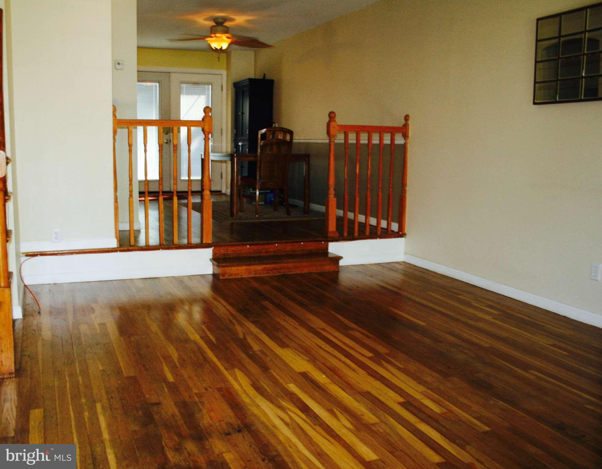 8247 Del Haven Road Baltimore, MD 21222 - Photo 2 of 20 Living Room