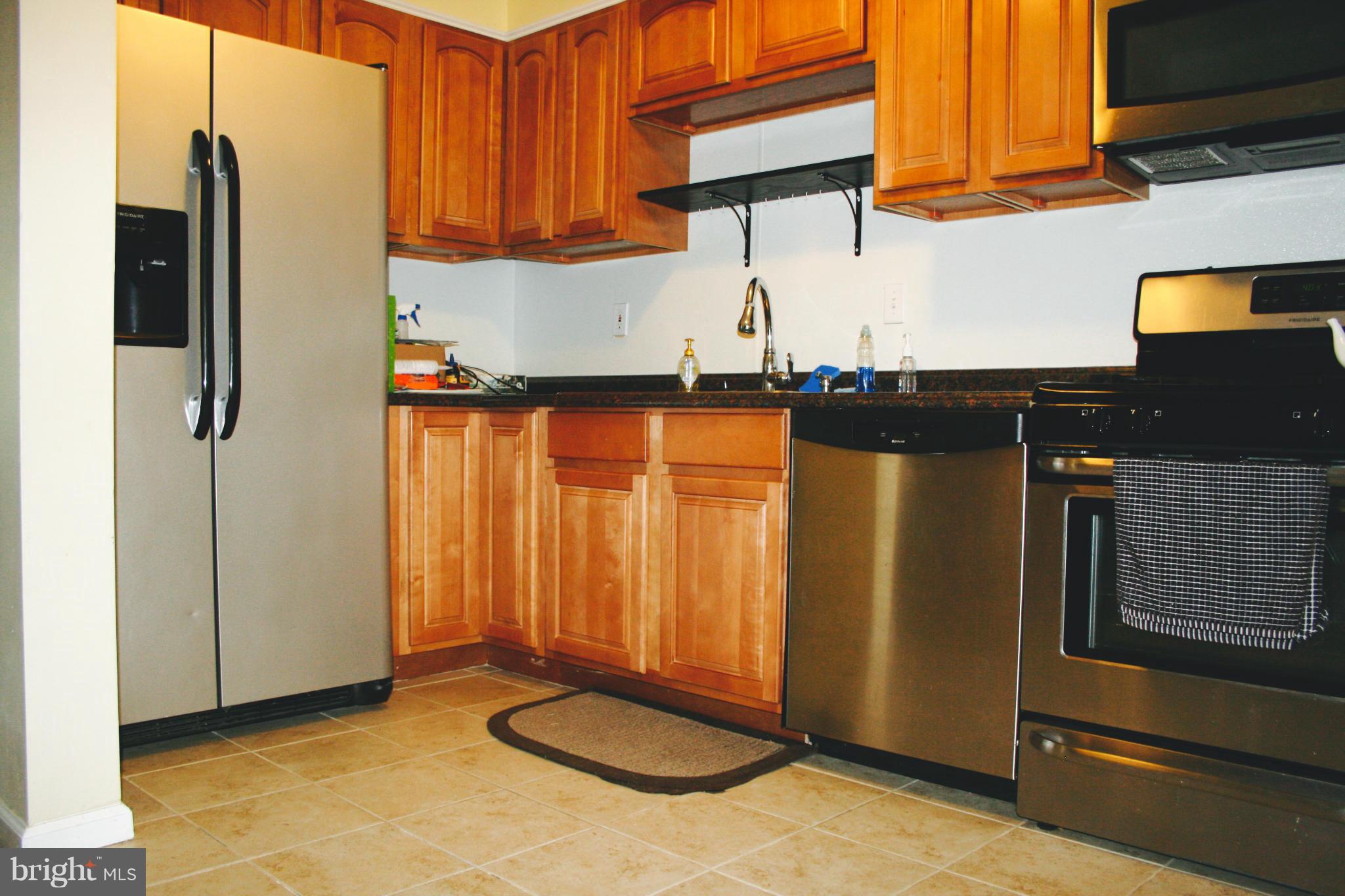 8247 Del Haven Road Baltimore, MD 21222 - Photo 7 of 20 Kitchen