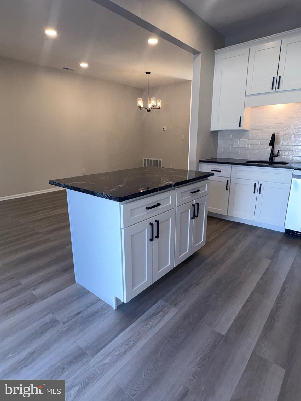 7 Chapel Hill Road Mount Laurel, NJ 08054 - Photo 7 of 31