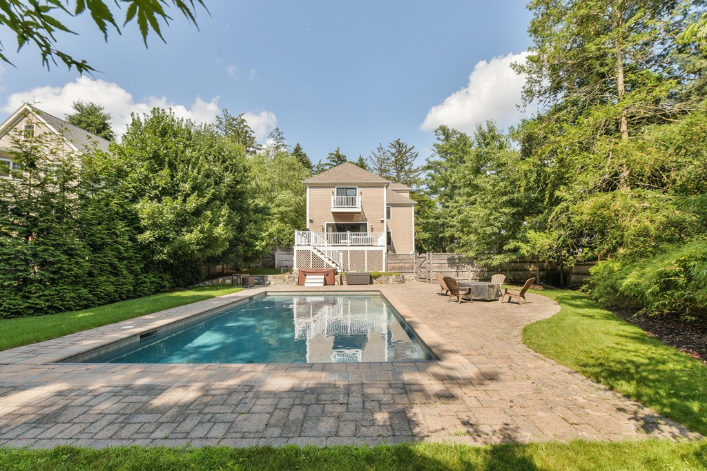 40 Rochester Road Newton, MA 02458 - Photo 27 of 29