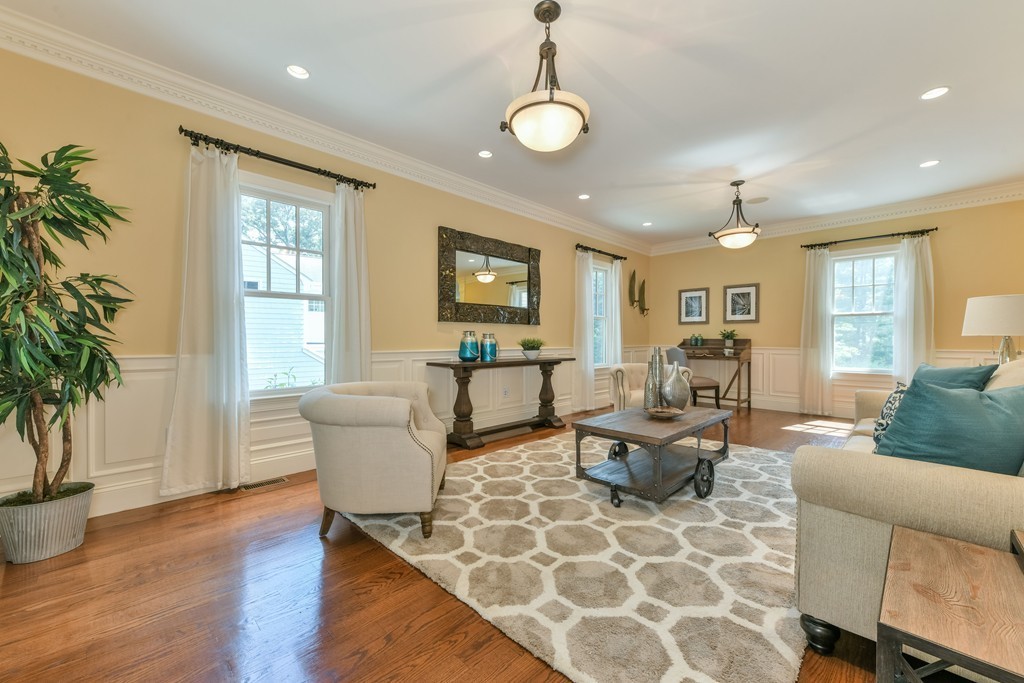 40 Rochester Road Newton, MA 02458 - Photo 3 of 29