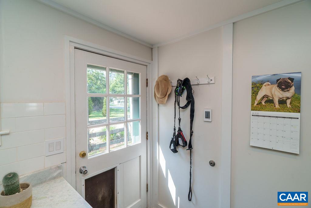 6654 Plank Road Charlottesville, VA 22903 - Photo 19 of 70