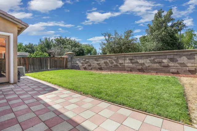 $939,000 | 421 West Cupertino Avenue, Mountain House, CA 95391