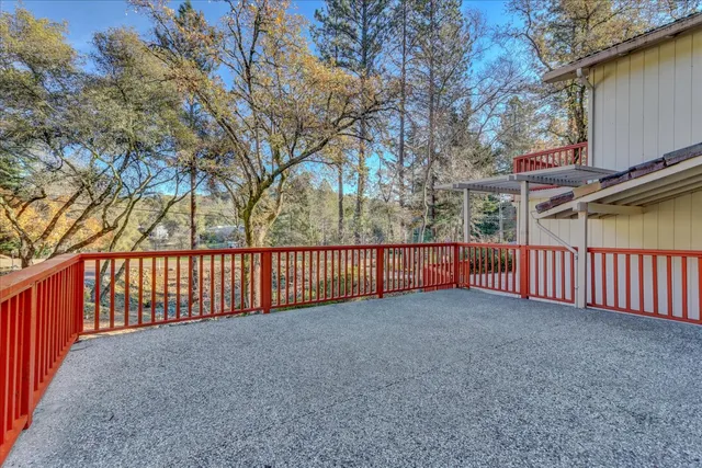 a view of a tennis court