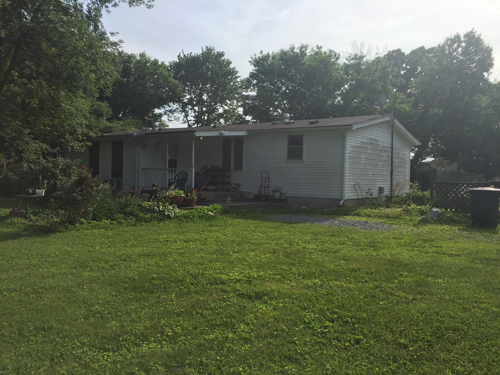 448 S Road Cottontown, TN 37048 - Photo 2 of 5