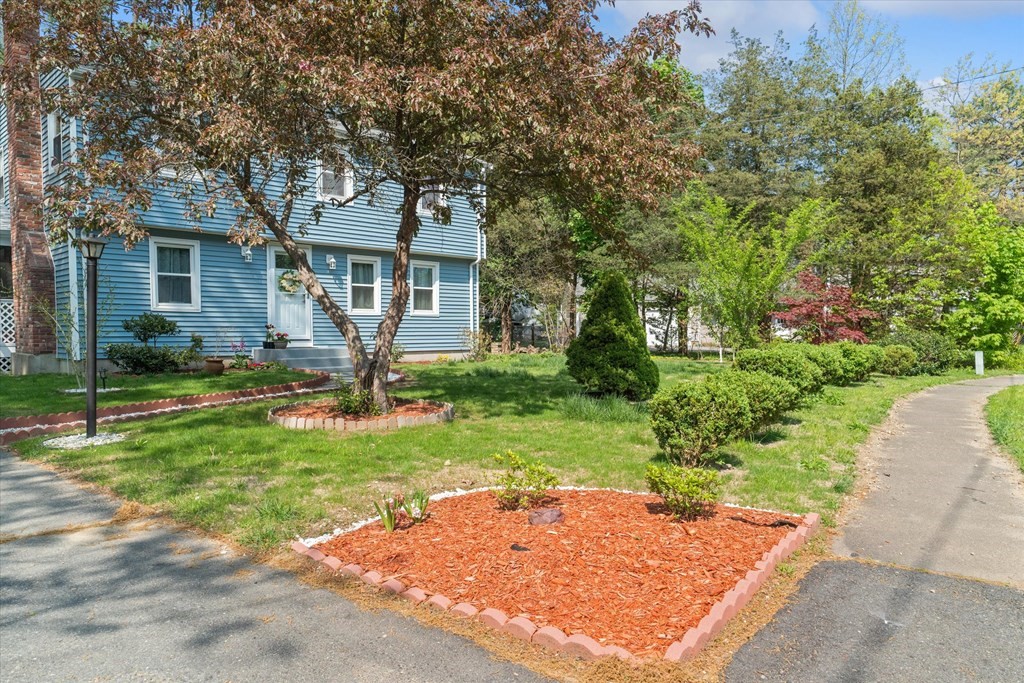 72 Old Farm Road Mansfield, MA 02048 - Photo 5 of 39 Gallery Image 5