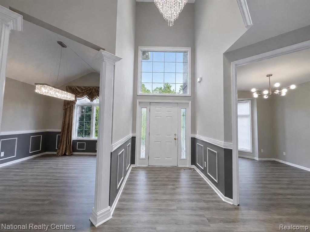 2056 Somerville Road Rochester Hills, MI 48307 - Photo 3 of 84